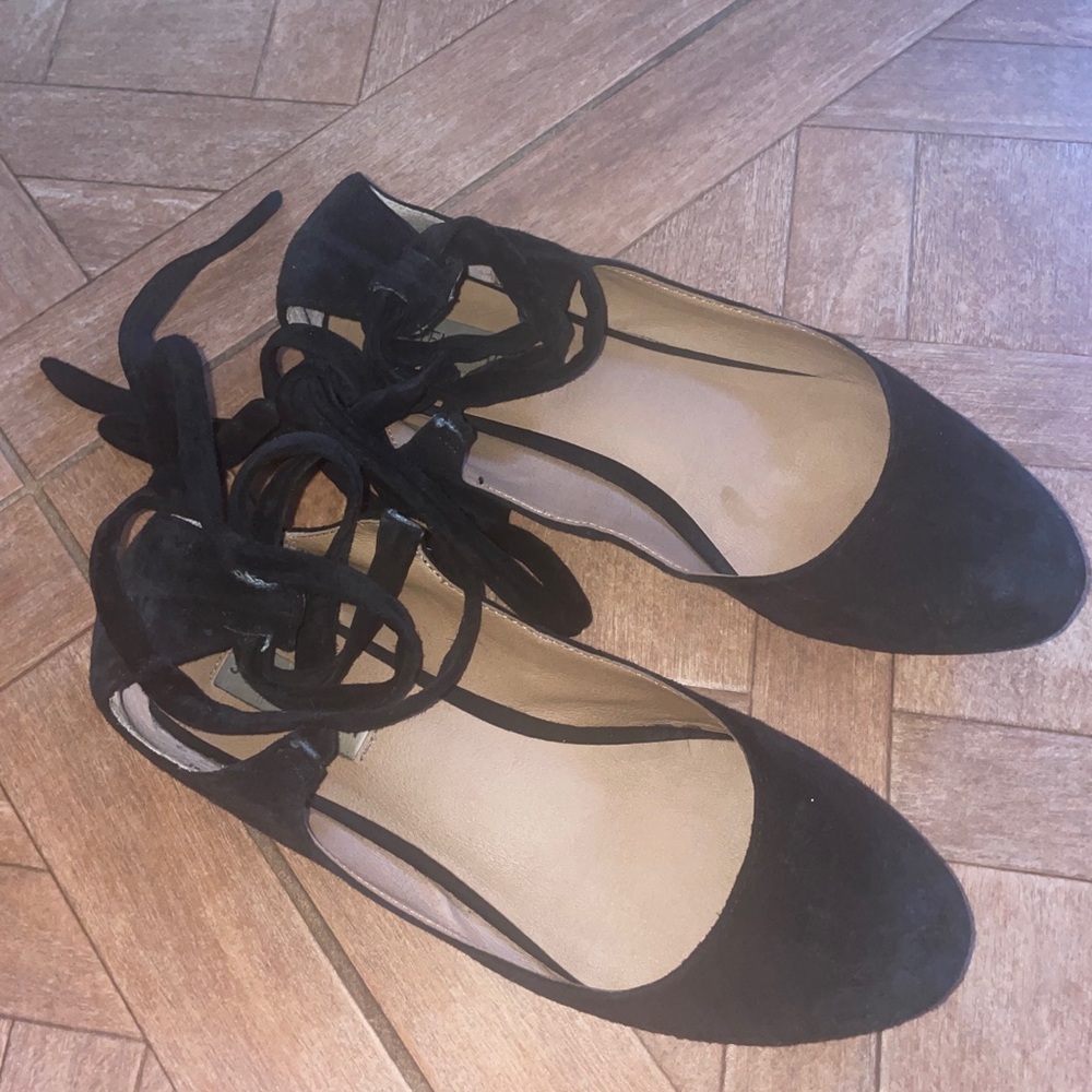 Steve Madden Lace up Black flats - Size 7